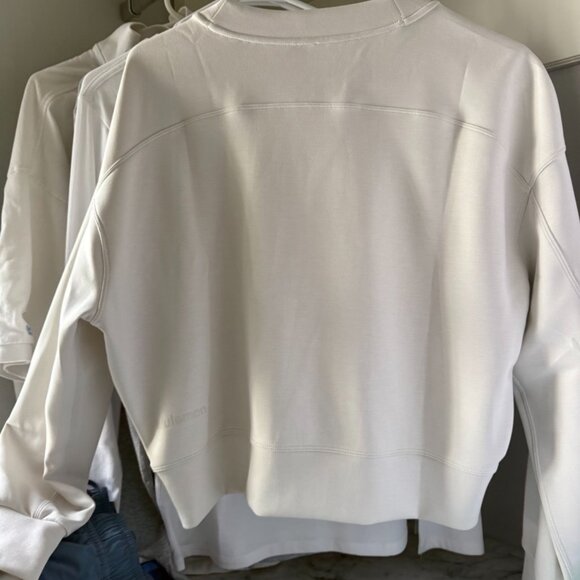 Lululemon Athletica NWOT Softstreme Perfectly Oversized Cropped Crew size 4 NEW - Picture 6 of 13